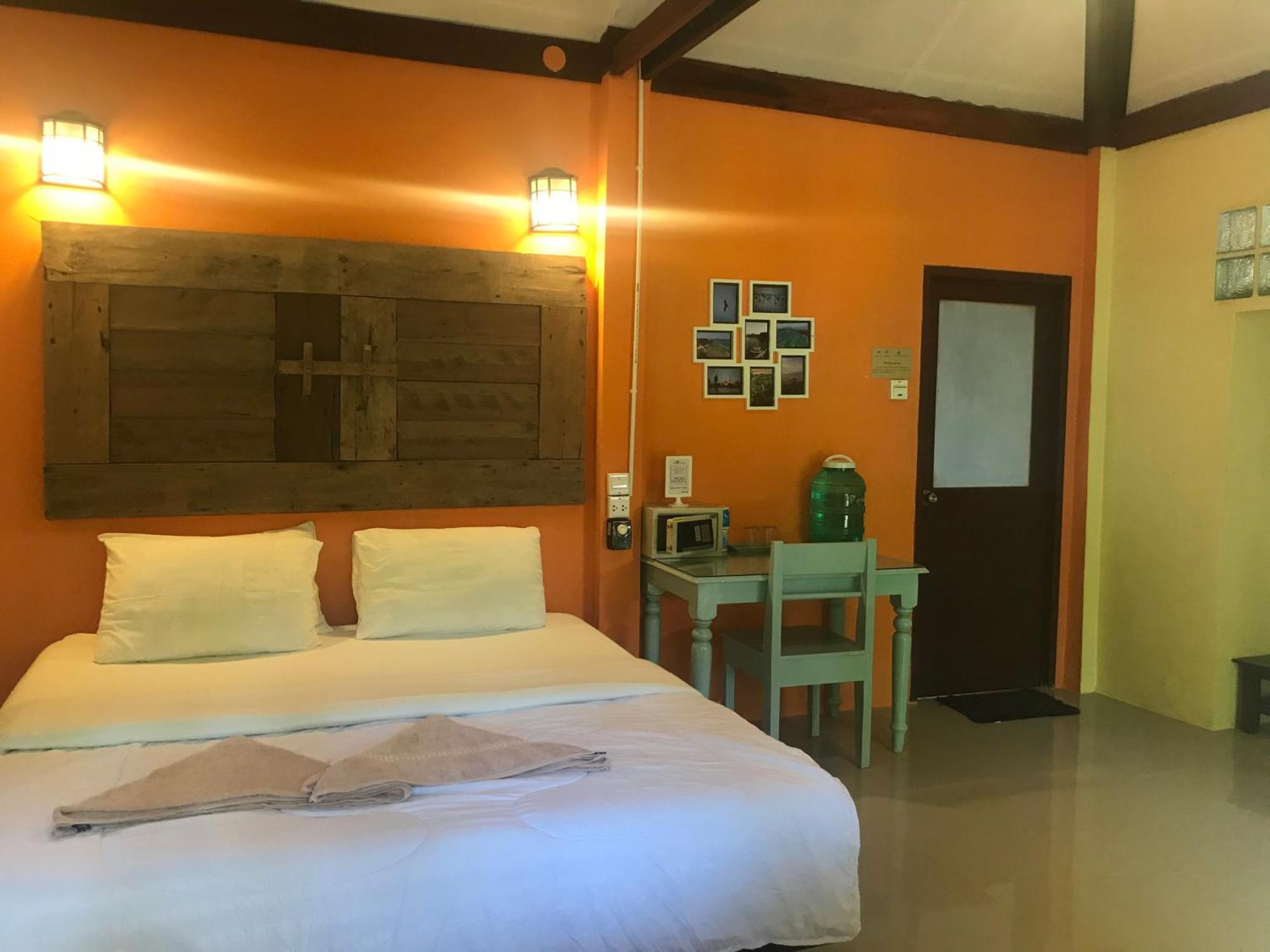 Chomjan Resort Koh Phayam Exterior photo