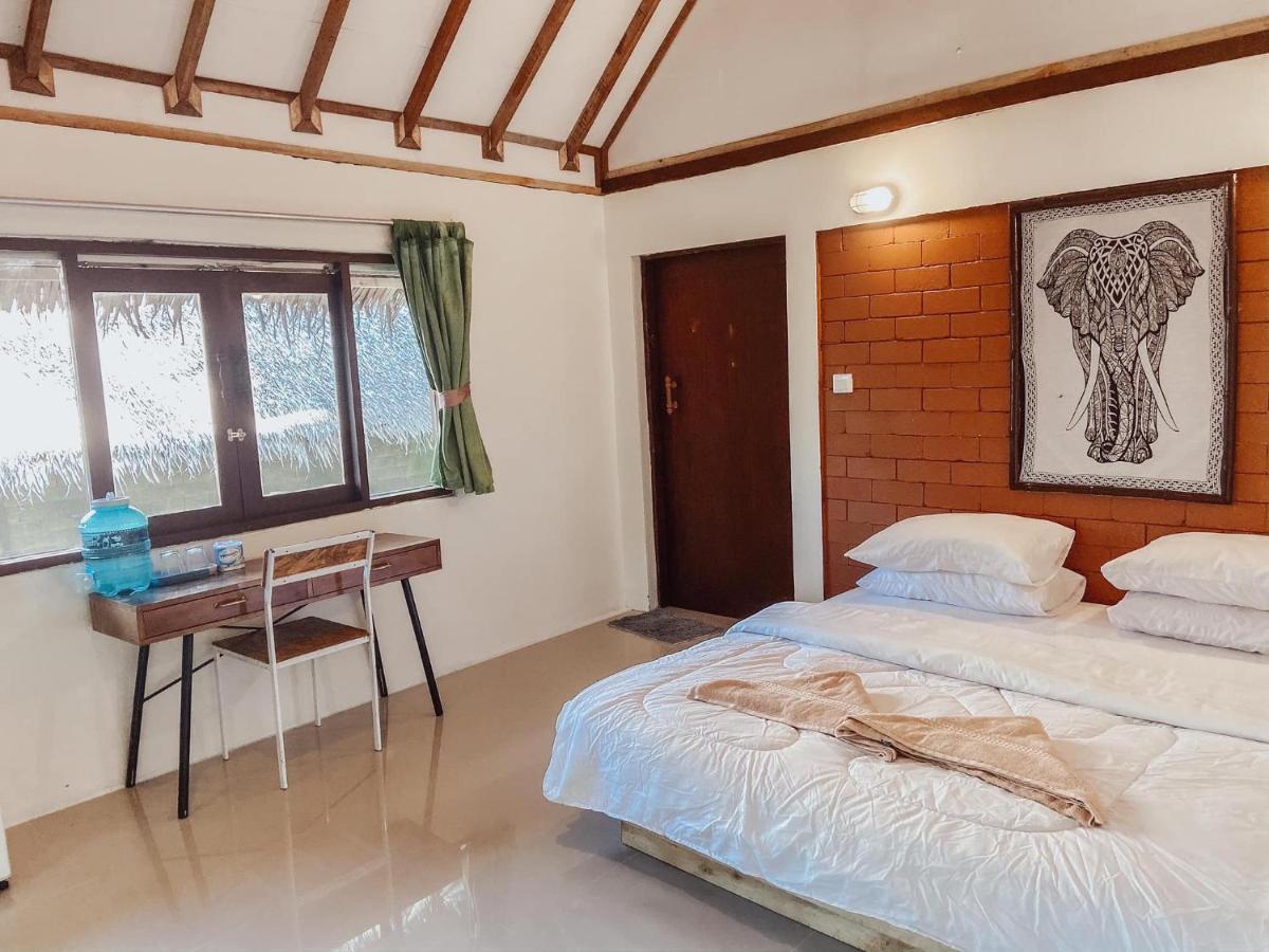 Chomjan Resort Koh Phayam Exterior photo